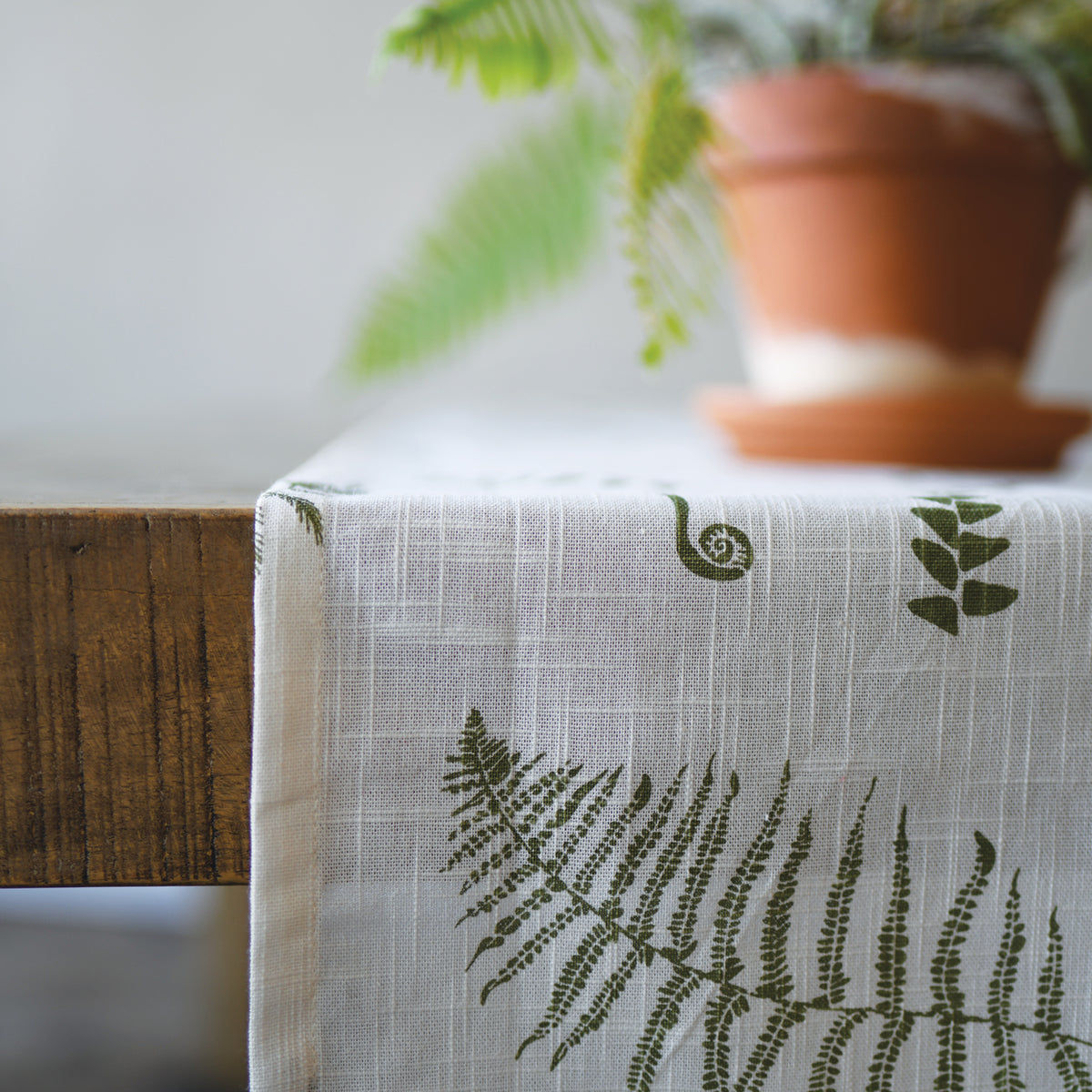 table runner 銘「雅楽宴」　帯リメイク 　正絹　長尺 Fern Organic Table Runner | For Any Occasion – June & December