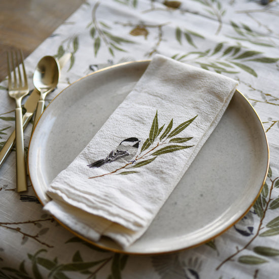 Willow Thicket Birds Organic Table Runner | For Any Occasion