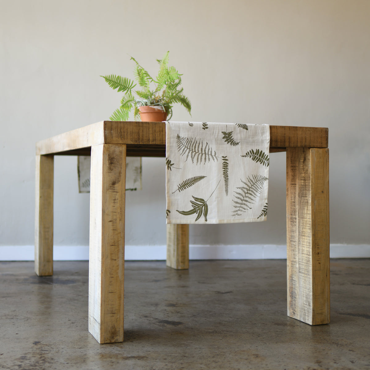 June Table Runner Fern Organic Table Runner | For Any Occasion – June & December