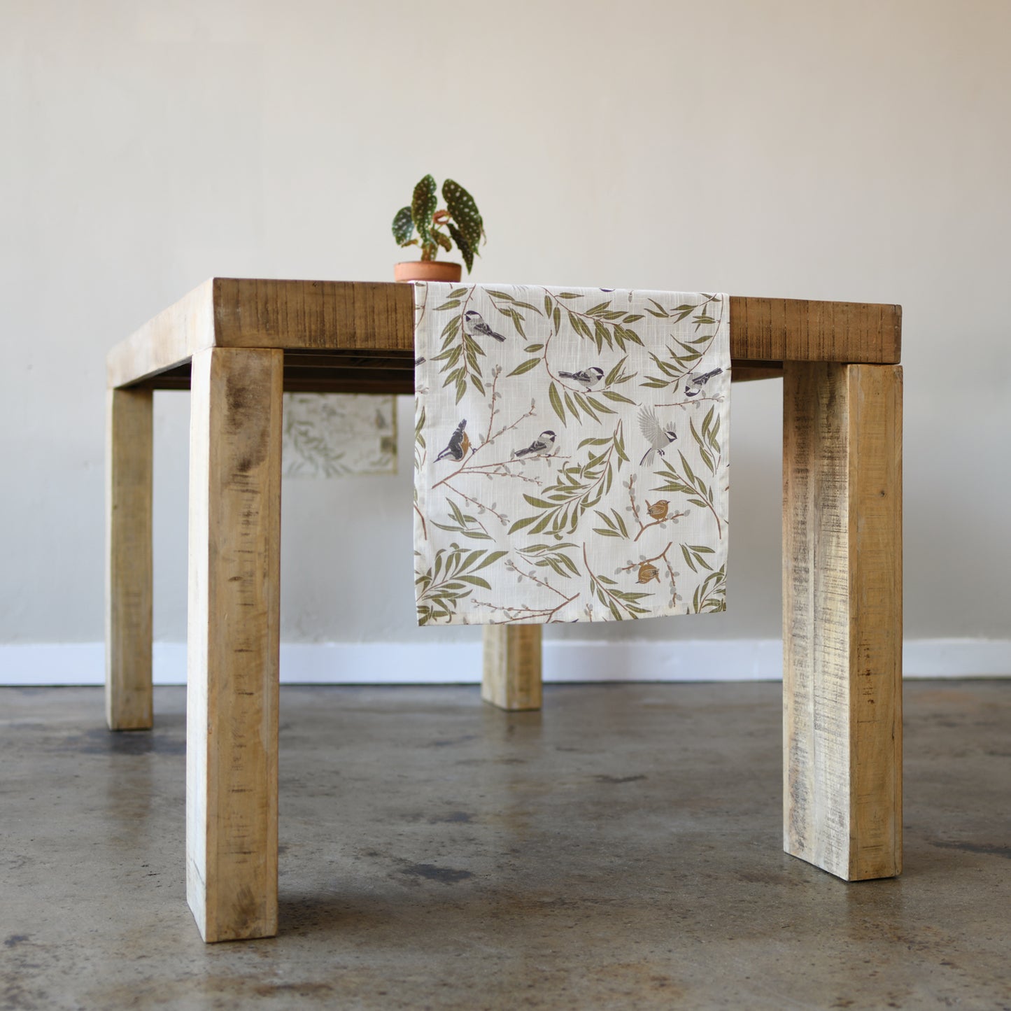 Table Runner (Large) in a Green Balmoral Thistle Design Table Runner (Large) in a Green Balmoral Thistle Design