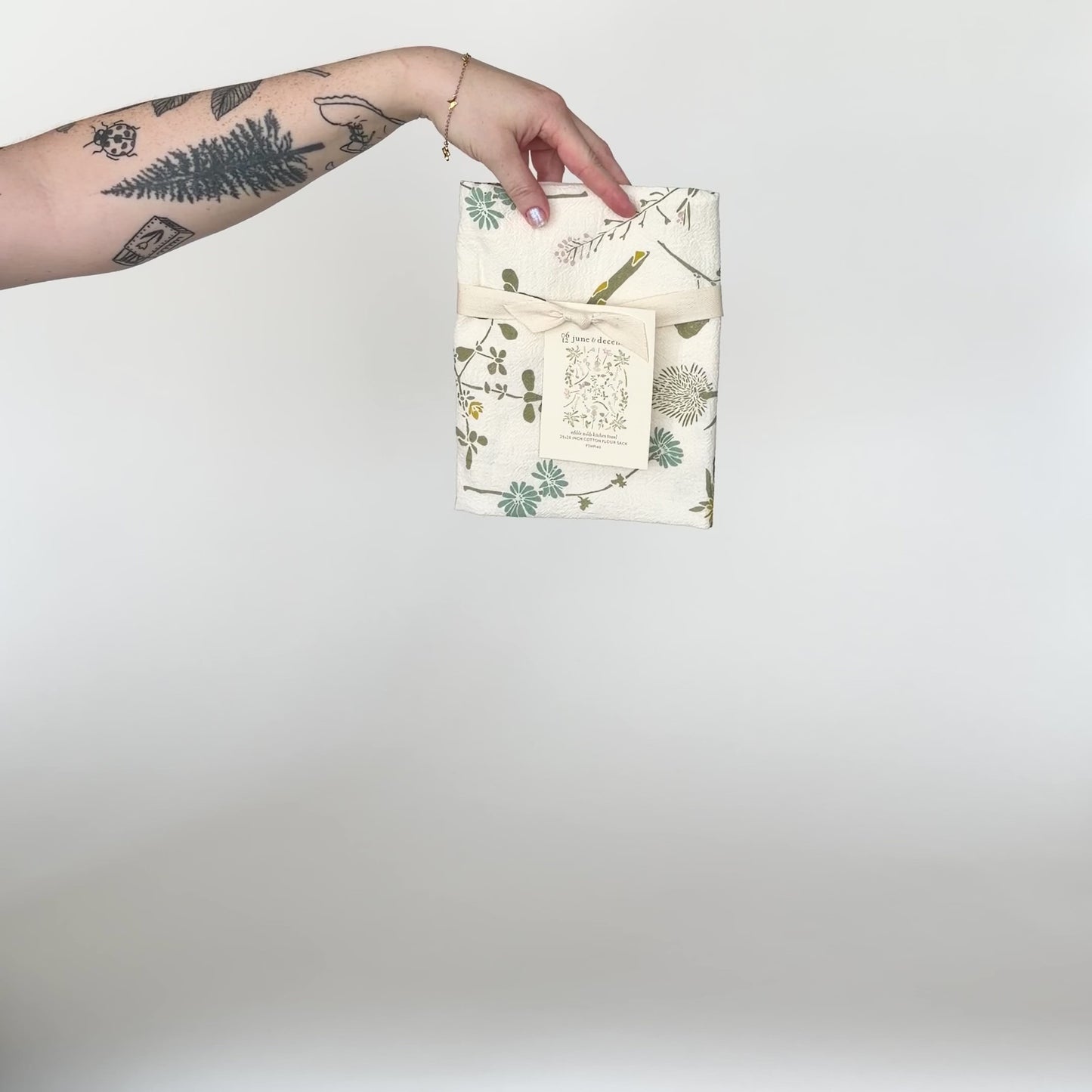 Load and play video in Gallery viewer, Video featuring our Edible Wilds tea towel design, made from flour sack cotton. Designed by Katie Forte of June &amp;amp; December
