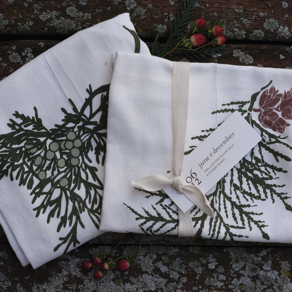 Load image into Gallery viewer, Holiday Juniper Tree + Berry Flour Sack Christmas Tea Towels
