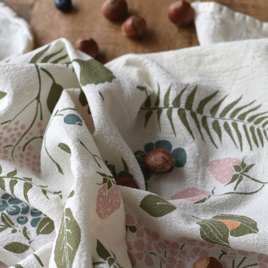 Load image into Gallery viewer, Wild Berries &amp;amp; Nuts Towel
